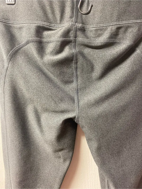 Under Armour Women's Gray Capri Leggings - Image 5