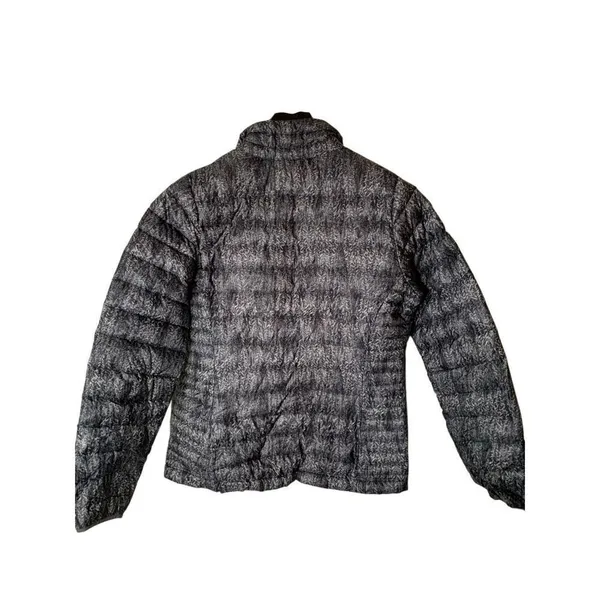 Patagonia down jacket women's size large 84683 - Image 2