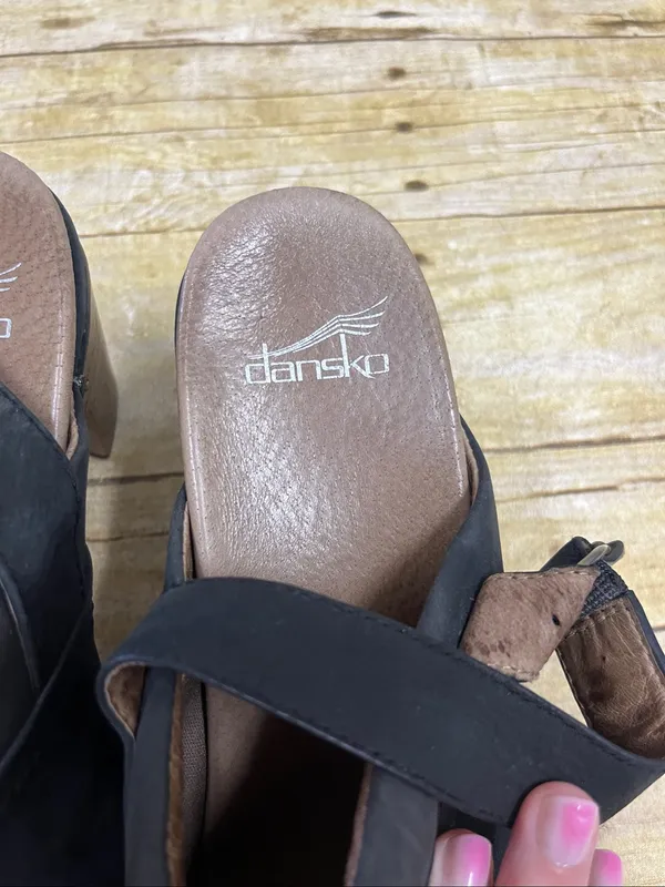 Dansko Black Leather Slingback Clogs with Wood-Look Sole size 8.5/9 - Image 2