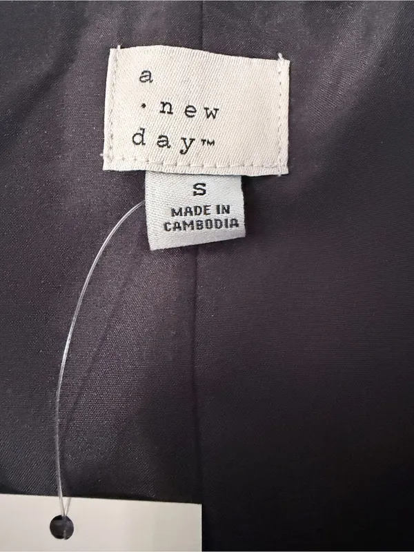A New Day Black Tailored Button-Front Vest Size S NWT - Image 6