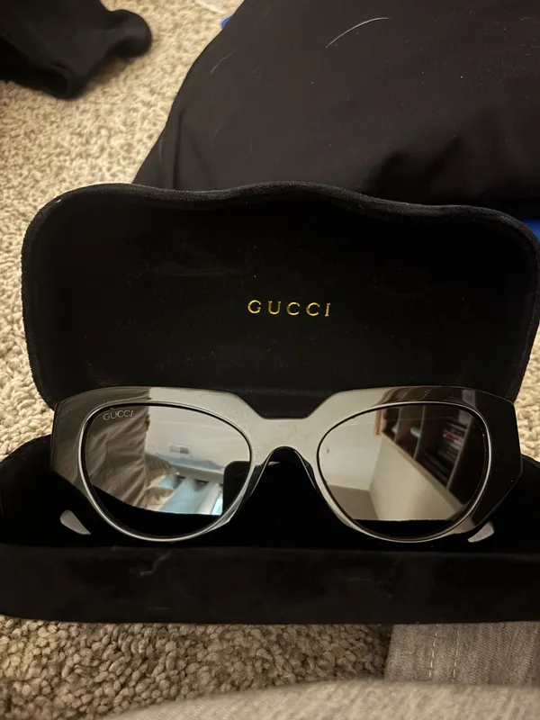 Gucci Sunglasses Women’s - Image 2