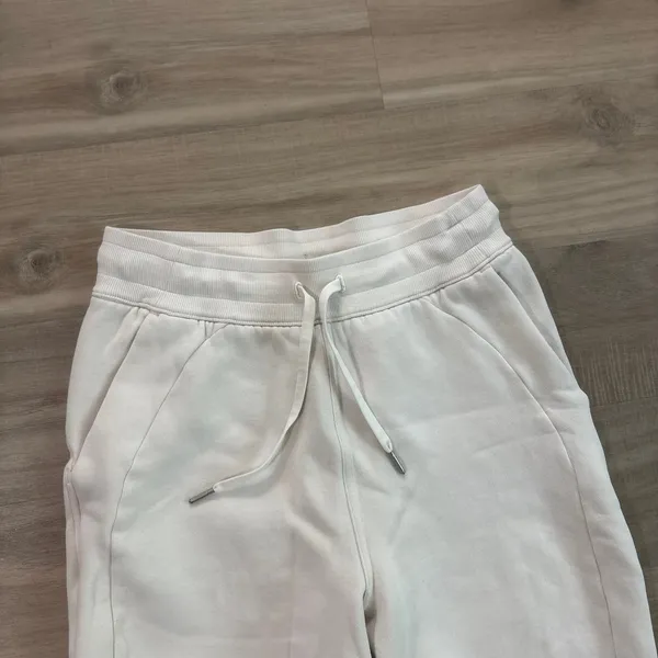 Lululemon Scuba Relaxed High-Rise Jogger White Opal Women Size 6 - Image 2