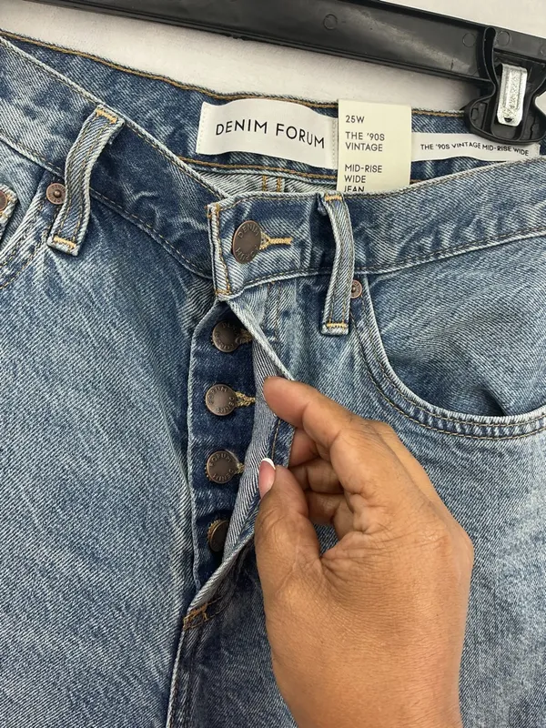 Denim Forum Wide-Leg Jeans in Medium Blue Wash 841 - Image 4