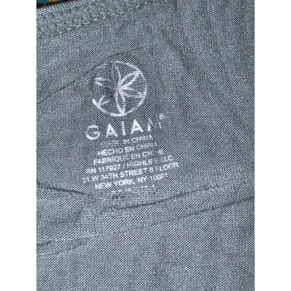 NEW Gaiam Harmony Tank Luna Sage Green Moon Phase Graphic Yoga Top Size M - Image 5