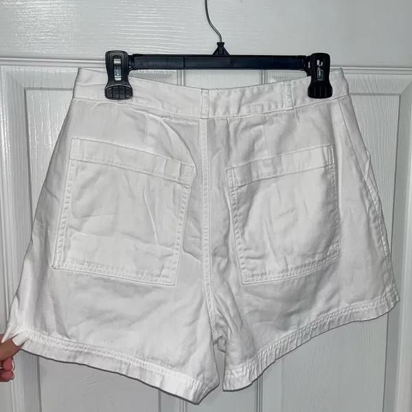 Universal Threads Target White Jean Shorts - Image 4