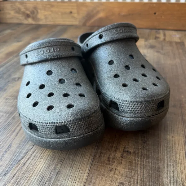 Crocs Womens Classic Platform Sparkly Grey Synthetic Clogs Size 10 - Image 2