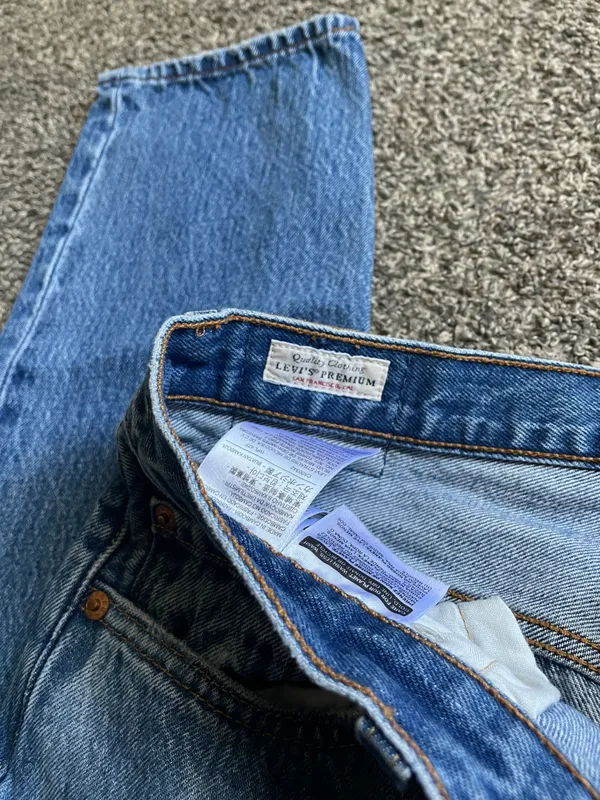 Levi's 501 Dark Wash Jeans - Image 3