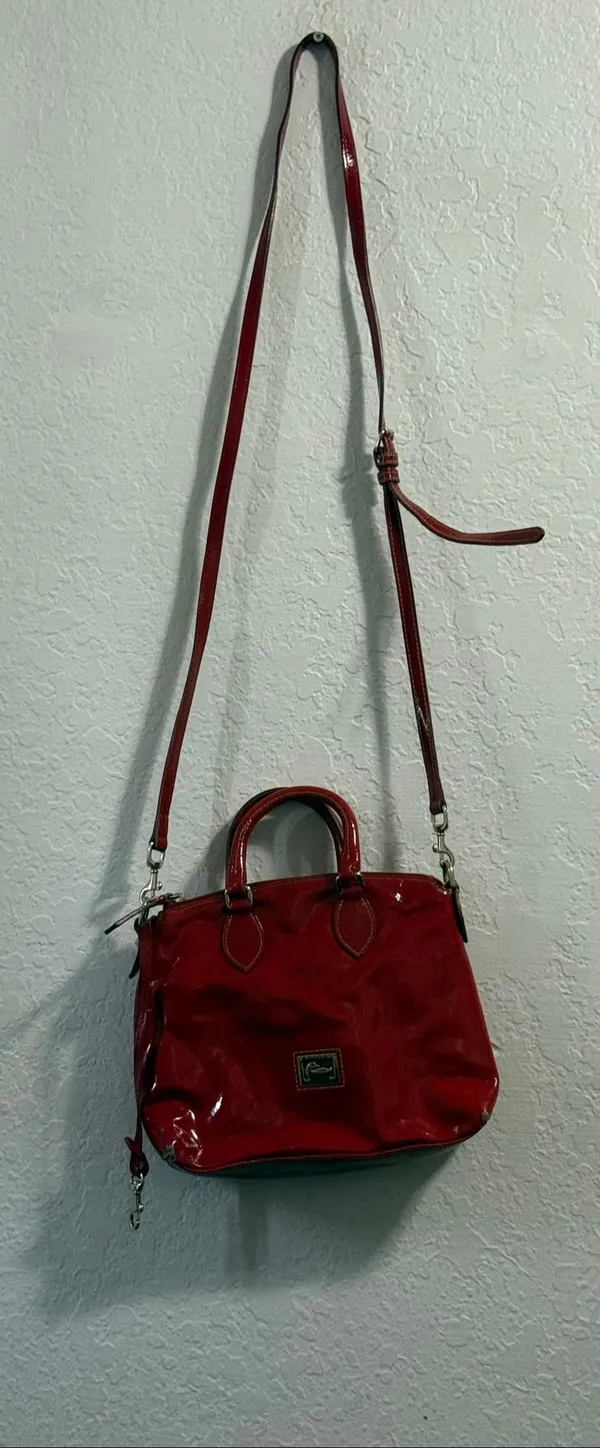Original Vintage DOONEY & BOURKE True Red Leather Hand Bag patent leather - Image 2