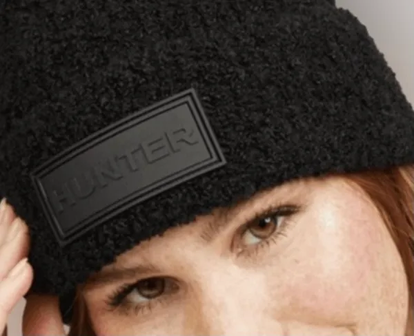 Hunter Black Unisex Tonal Patch Beanie Hat - Image 4