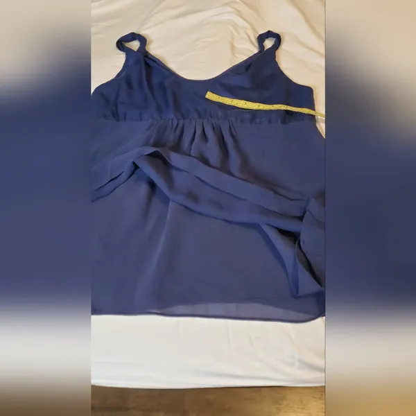 Banana Republic Elegant 100% Silk Blue Sleeveless Top. Size:S - Image 6