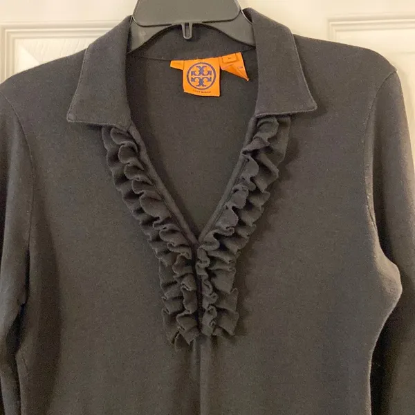 Tory Burch long sleeve shirt size M good condition length 26” bust 32” - Image 4