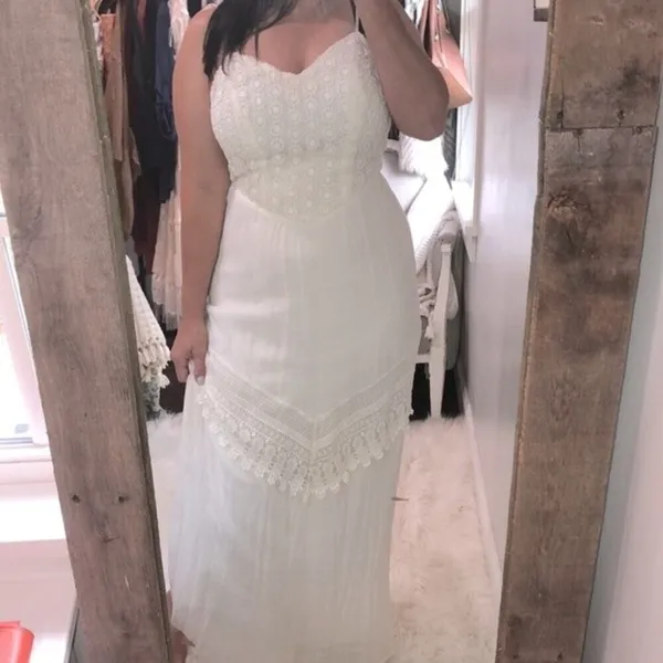 Trixxi size 7 ivory lace crochet maxi sundress - Image 2