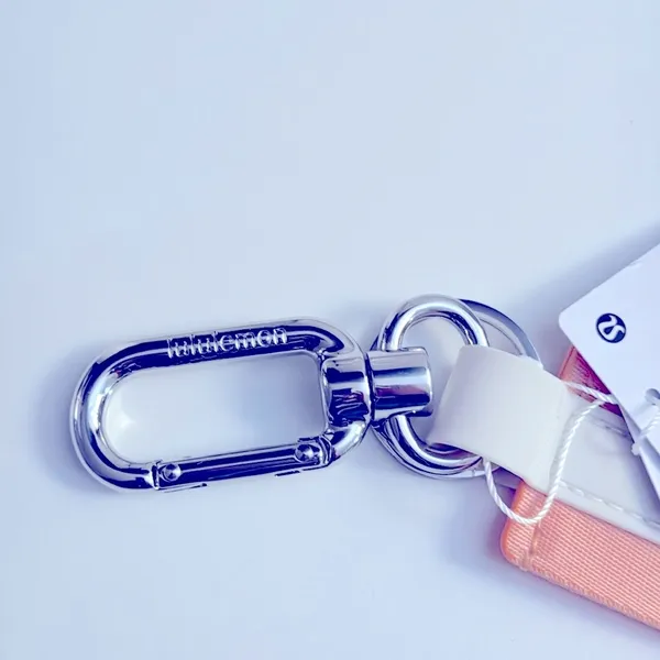 (LULULEMON) NEVER LOST KEYCHAIN - Image 3