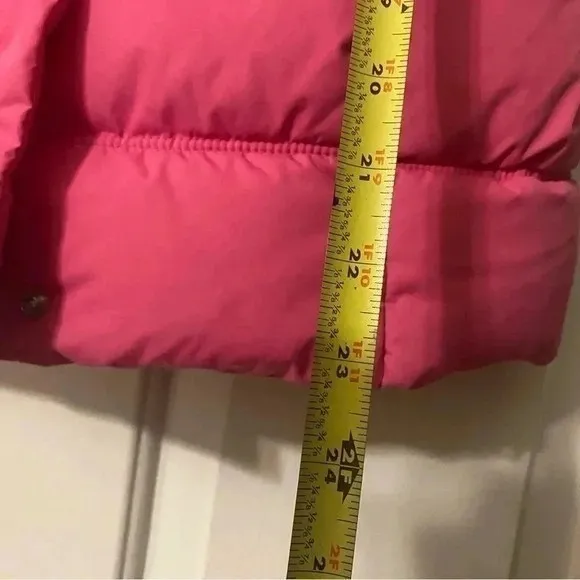 Gap Pink Puffer‎ Vest Wonen's Size Medium - Image 9