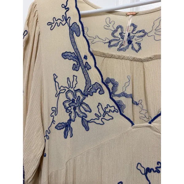 Free People Embroidered Boho Mini Dress Cream Blue Floral V-Neck Peasant Medium - Image 5
