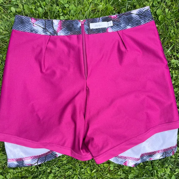 Lady Hagen Golf Tennis Skort Black White Fuchsia Pink Floral Pattern NWOT - Image 4
