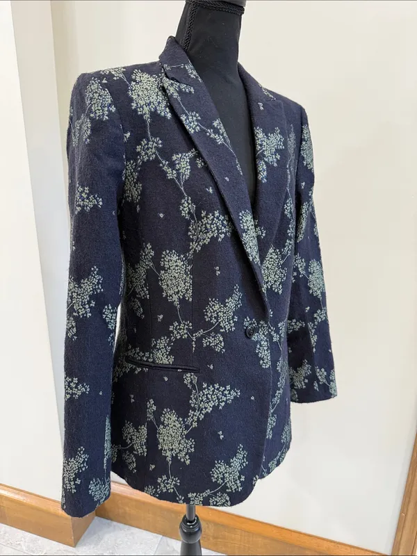 Banana Republic Heritage Collection Blue Foral size 14 - Image 3