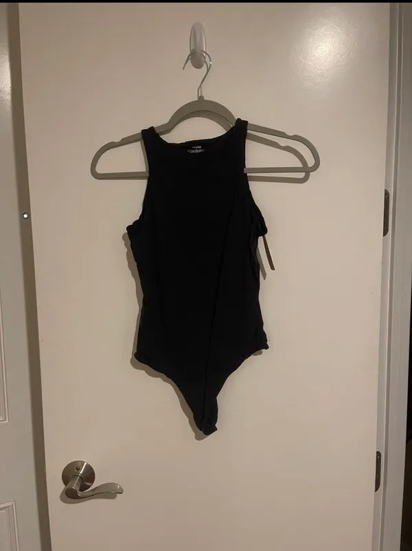 SKIMS NWT Fits Everybody High Neck Bodysuit M Onyx - Image 3