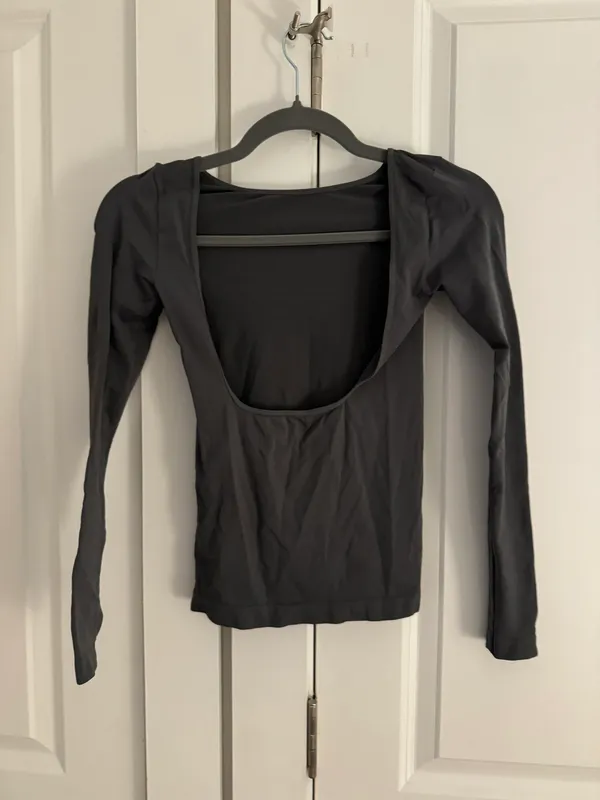 Low Back Seamless Long Sleeve - Image 2