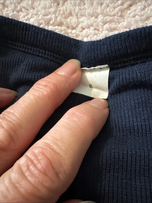 Lulu lemon light weight sweater long sleeve in Navy Blue rounded hem - Image 2