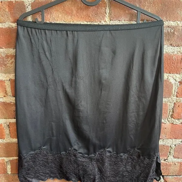 Black Nylon Lace Trim Slip Skirt Whimsygoth Vintage Made in USA Size Small - Image 2