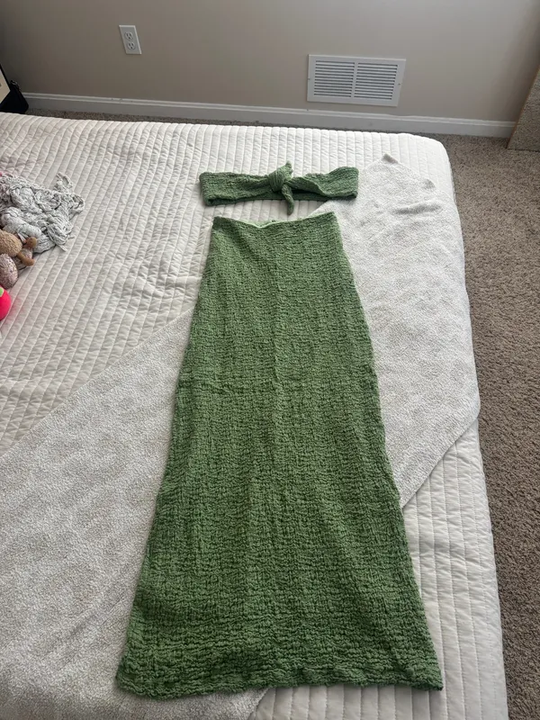 Princess Polly Matching Green Set - Image 3