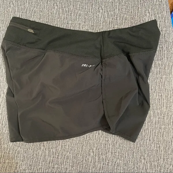 Nike Women’s Athletic Shorts - Image 4