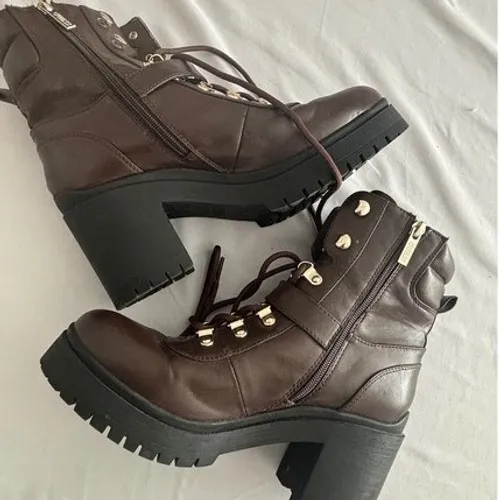 Guess Canaly Dark Brown Combat Boots Lug‎ Sole Block Heel Mens 8.5M - Image 5