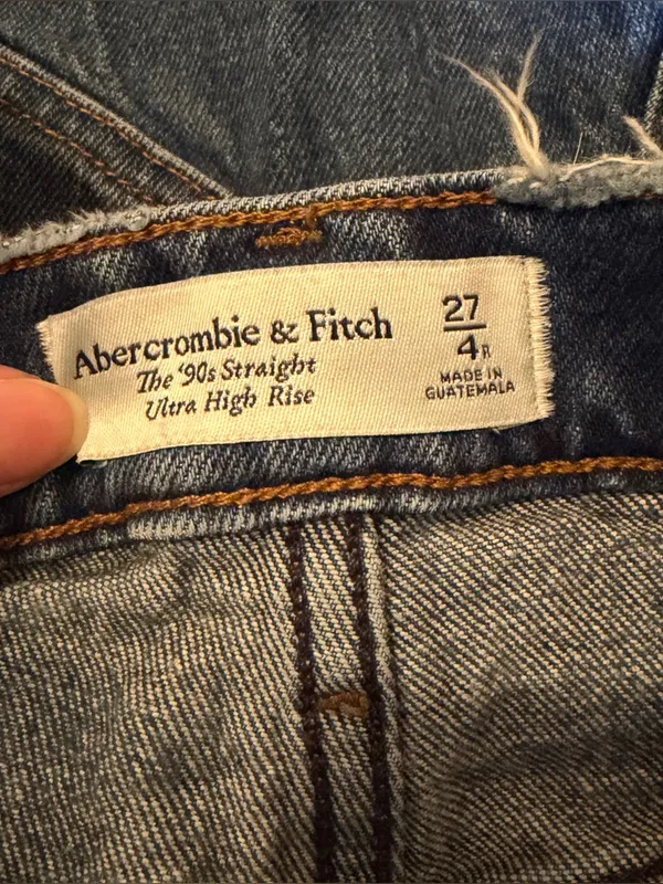 Abercrombie & Fitch 90s Straight Ultra High Rise Blue Denim Jeans Size 27/4 - Image 4