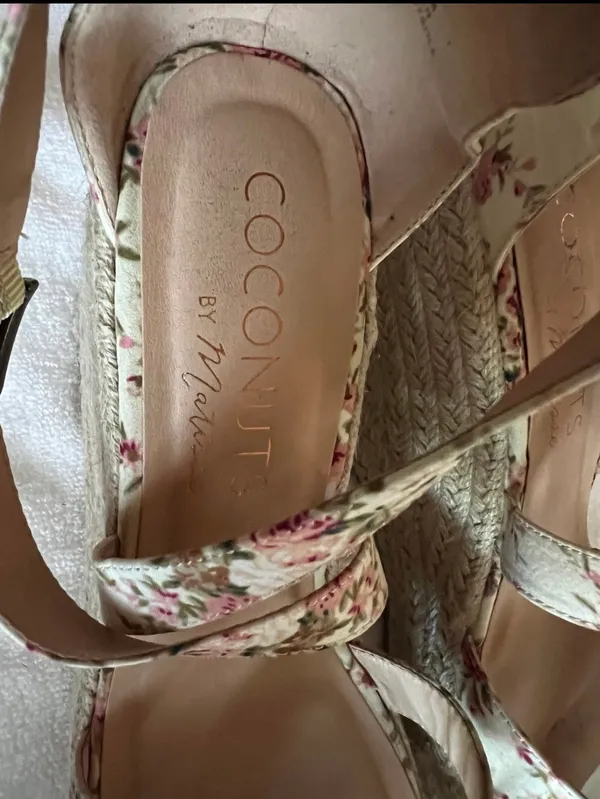 Coconuts by Matisse Womens Jean Floral Platform Sandals 4 Inch Wedge Heel SZ 10 - Image 3