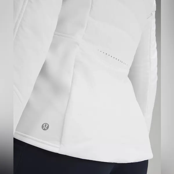 Lululemon Another Mile Puffer Hooded Jacket White Size 4 NWT - Image 4