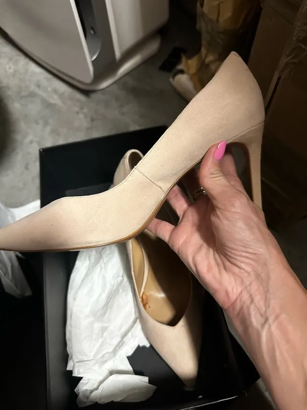 Banana Republic Blush Suede Pointed-Toe Pumps 8.5 - Image 4