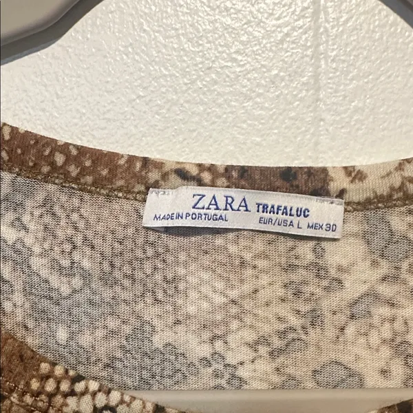 Zara animal‎ print top size L - Image 2