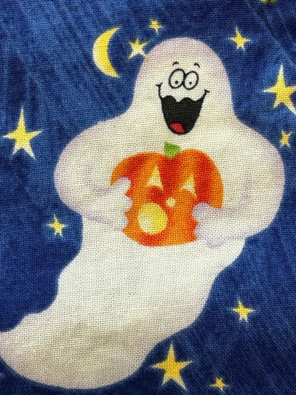 Vintage 90’s Halloween Scrub Top Small Haunted House Ghost Pumpkin Witch V-Neck - Image 4