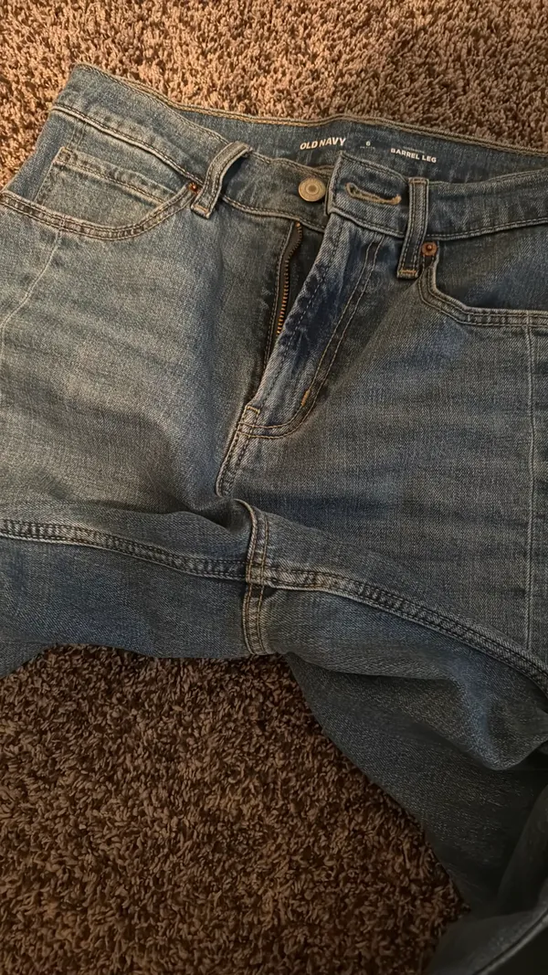 Old Navy Barrel Jeans - Image 4