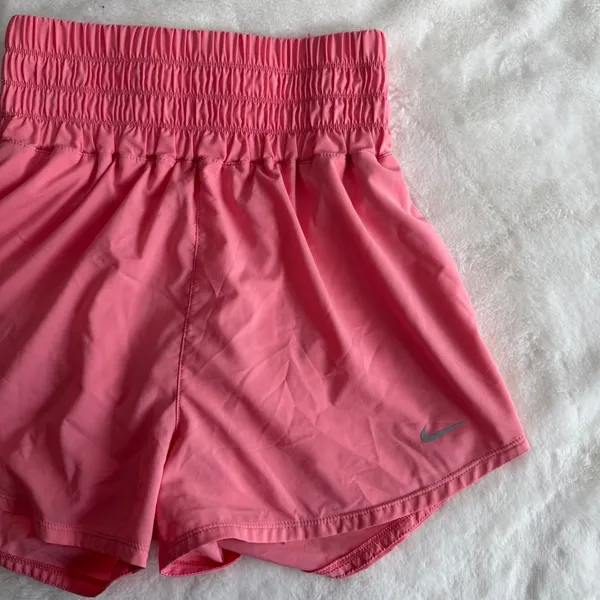 Nike Dri-Fit Ultra High-Waisted 3” Shorts Pink Size Small - Image 2