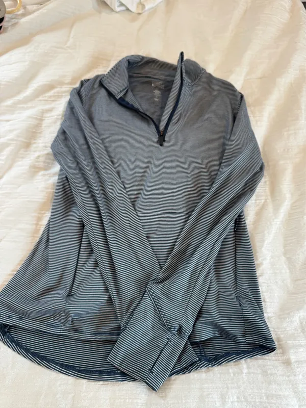 Market and Spruce Athletic long sleeve quarter zip - Image 2