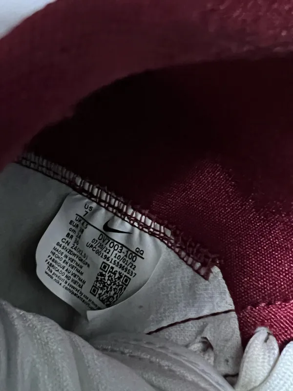 Nike Blazers - Image 5