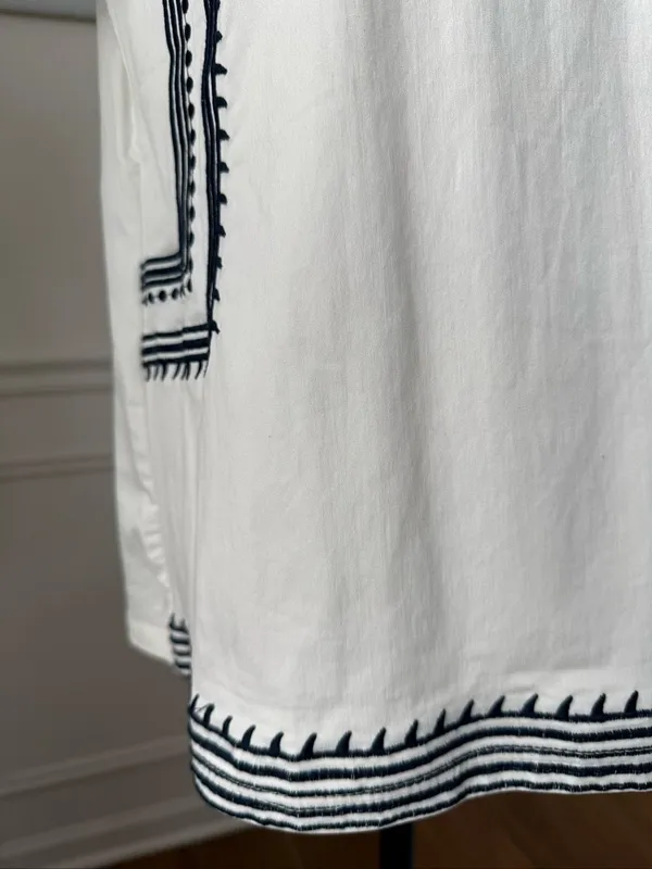 Mindy Mae’s Market & Ampersand White Navy Embroidered Top S M - Image 5
