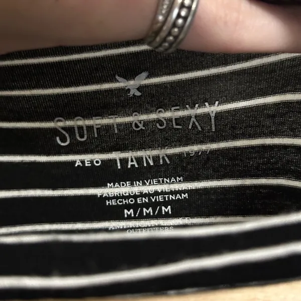 American Eagle Soft and Sexy Black and White Striped V-neck Tank Top size medium - Image 4