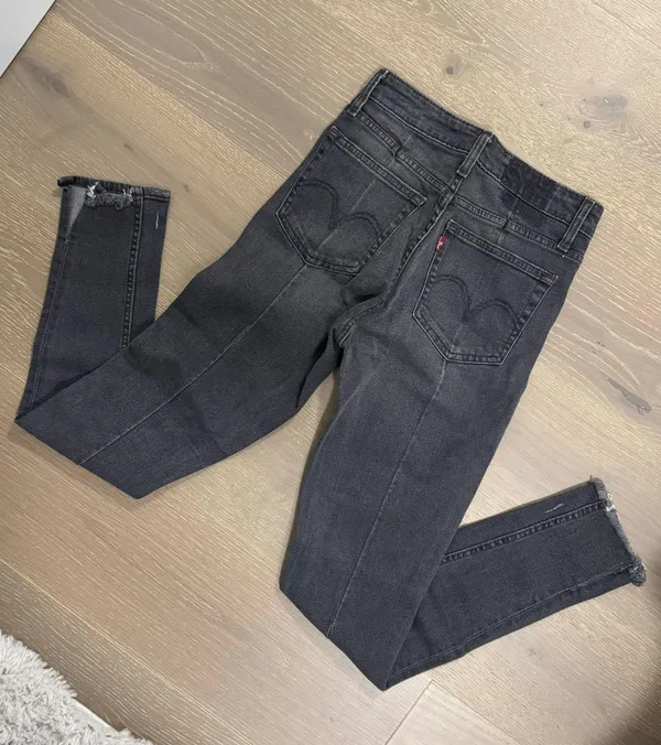 721 High Waisted Skinny Jeans - Image 2