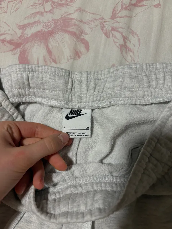 Nike Grey Sweatpants - Image 2