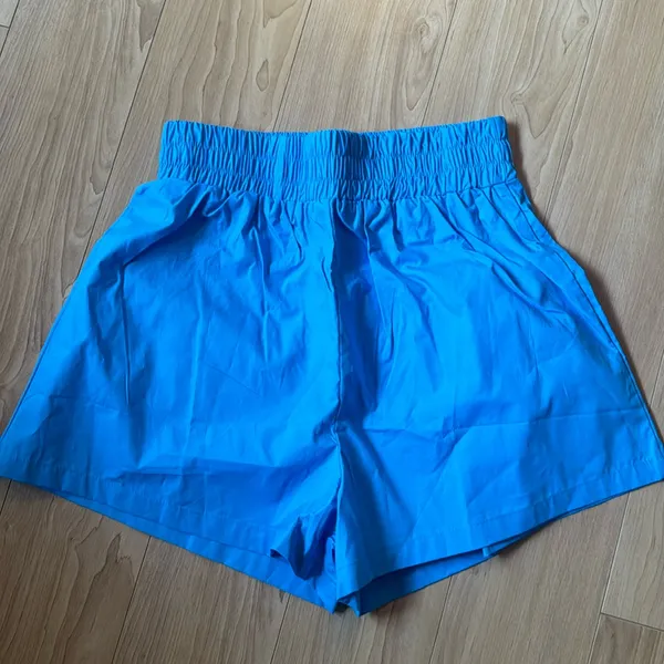 White fox golden sunset shorts - Image 2