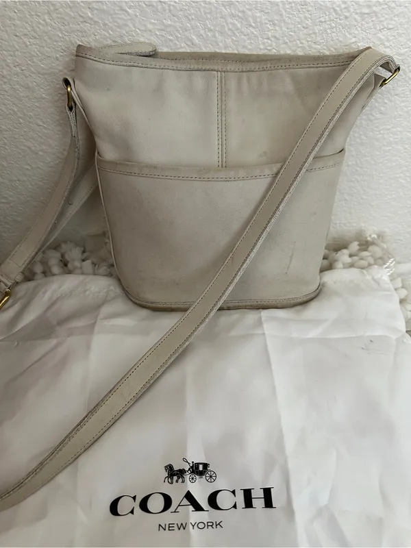 Vintage COACH Maggie Leather Bucket Bag in Rare Bone Ivory Crossbody 0137-039 - Image 3