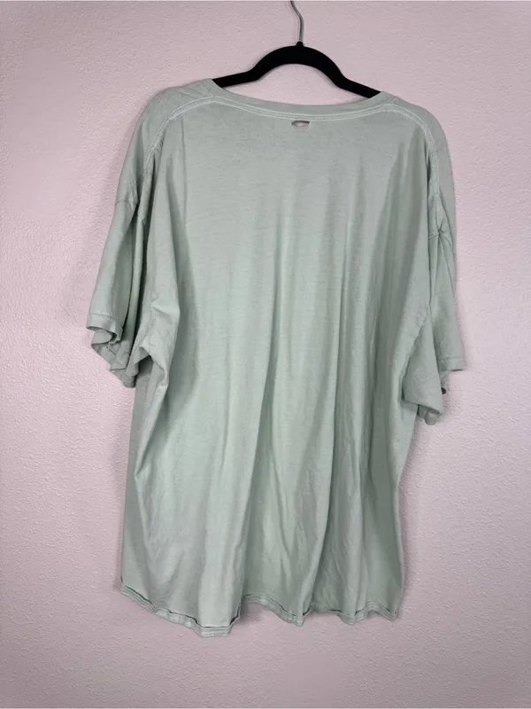 H.E.R. Green Distressed Tee Shirt Womens 2X Casual Band T Oversized Short Sleeve - Image 2