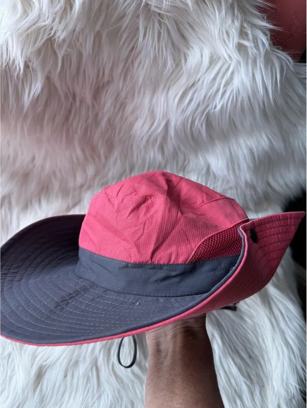 Sun Shade Wide Brim Outdoor Hat - Red and Gray - Image 4