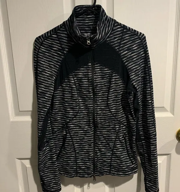 Zetta zip up jacket size large Black - Image 3