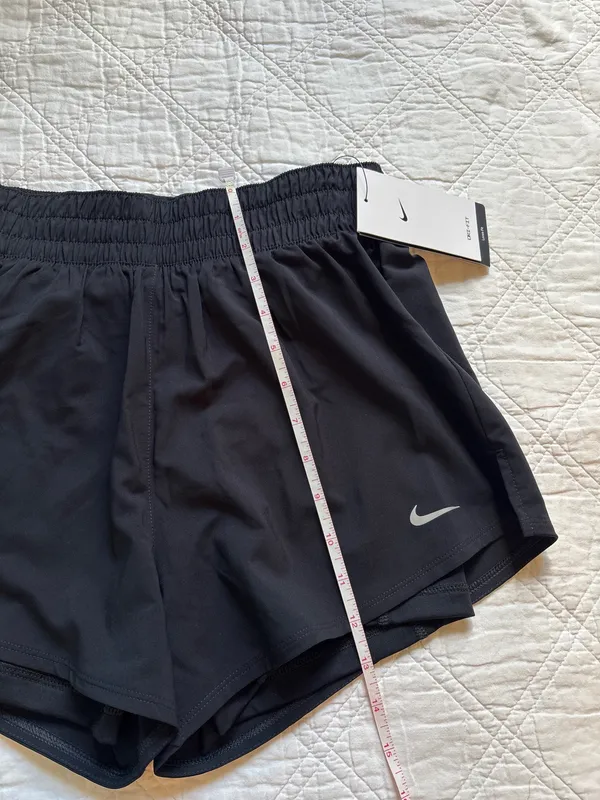 Nike Dri-Fit Loose Fit Athletic Shorts - Image 8