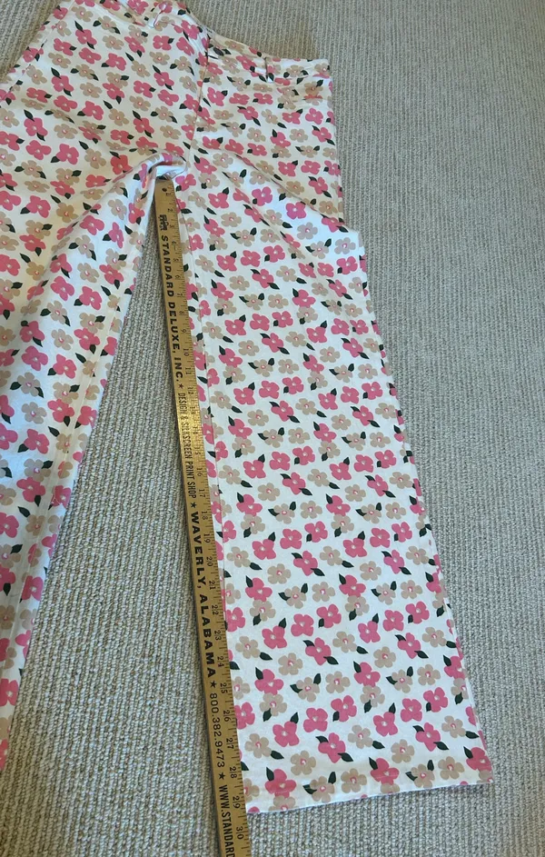 Boutique Anniewear denim floral jeans L - Image 4