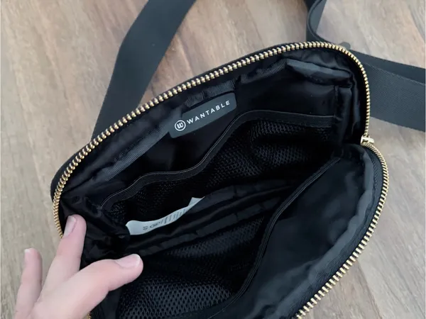 NWOT Wantable black velvet belt bag - Image 9